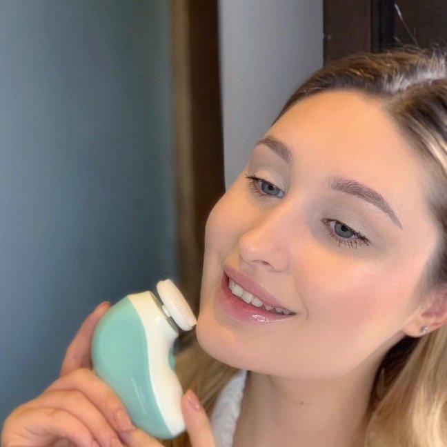 TOUCHBeauty 1387A Čistící kartáč na pleť3v1 zelený