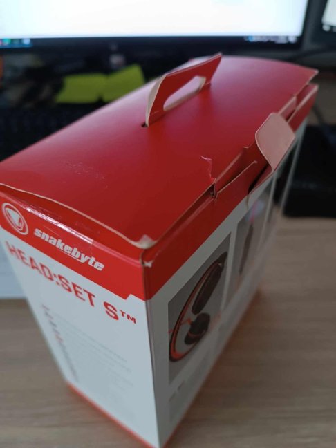 SnakeByte sluchátka Head: Set S pro Nintendo Switch černá/čevená - mírně poškozené balení, lehce odřeně náušníky